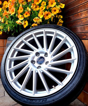alu R19 5x112, letné pneu 245/35, Audi A4. Mercedes E + C - 4