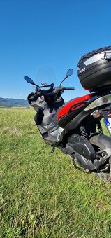 Aprilia SR Max 125 – spoľahlivý parťák na cesty aj výlety - 4
