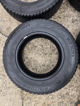 Nokian WR Suv 3 215/70R16 100h 10mm - 4