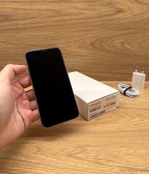 Apple iPhone X 64GB Silver - 4