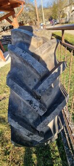 Traktorová pneumatika 16,9/14-28 - 4