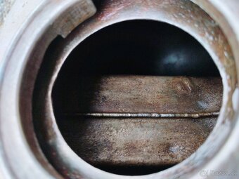 Nádrž perák FJ - 4