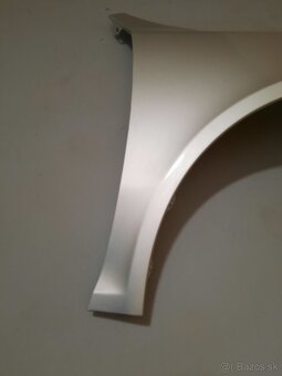 SKODA OCTAVIA 2.PREDNY BLATNIK  PRAVÝ. - 4