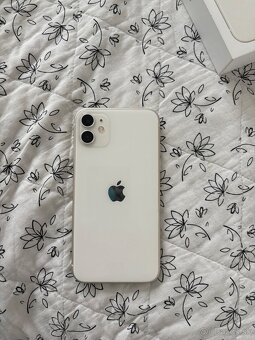 iPhone 11 - 4