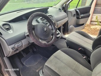 Renault Megane Scenic - 4