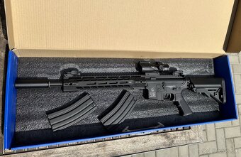 Airsoft Cybergun Colt M4A1 AEG Full Metal Long - 4