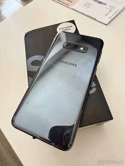 Samsung Galaxy S10e - 4