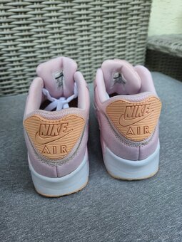 Ružové AirMax Nike tenisky - 4