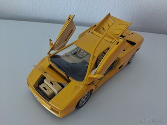 Lamborghini Diablo Bburago 1:18 - 4