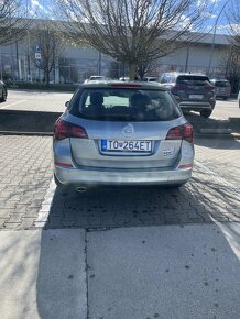 Opel Astra ST 1.4 Turbo 140k Cosmo - 4