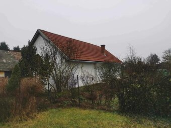 Novopostavený malý dom s veľkou záhradou na predaj. - 4