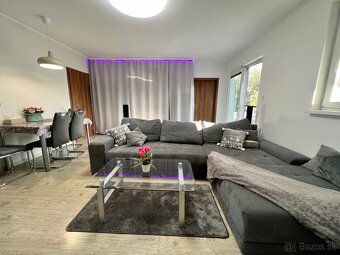 ÚTULNÝ 3 - IZBOVÝ BUNGALOV S BAZÉNOM A S ROZĽAHLÝM POZEMKOM - 4