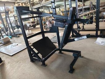 PENDULUM SQUAT MACHINE NOVÝ - 4
