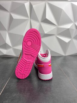 Nike Air Jordan 1 Mid Pinksicle Safety Orange - 4