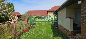 NR - RD - Mojmírovce, centrum obce, 2 bytové jednotky - 4