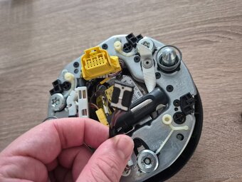 AUDI AIRBAG VODIČA S KABELÁŽOU - 4