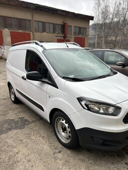 Ford Transit Courier - 4