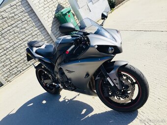 Yamaha R1 big bang - 4