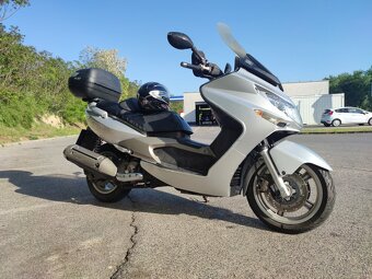 Maxiskúter Kymco Xciting 250 - 4