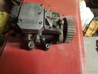 VSTREKOVACIE čERPADLO 2.5 TDI 120 KW BGD 059 130 106 M - 4