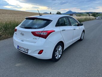 Hyundai i30 1.4 mpi ,98000km - 4