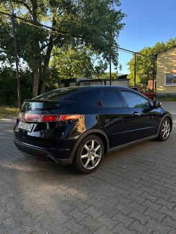 Honda Civic 8G 2.2 CDTI 103KW - ufo - 4