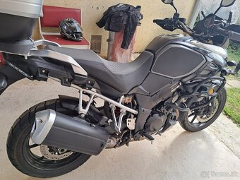 Suzuki V-Strom 1000 - 4