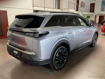 PEUGEOT 5008 ALLURE Hybrid 48V 145k e-DCS6 - 7 miestne - 4
