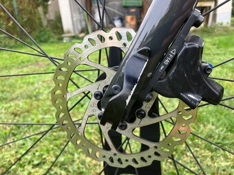 Cestný bicykel Giant Contend SL2 - 4