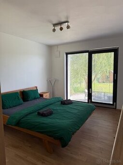 Štýlový rodinný dom so saunou, kinom a terasami 7km od MI - 4