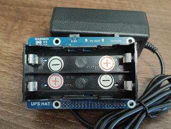 Raspberry Pi UPS (Waveshare UPS HAT) 🍓 - 4