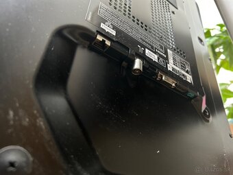 Panasonic TX-L42ET5E - 4