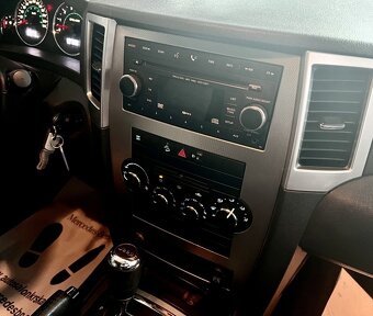 Jeep Grand Cherokee Facelift 3.0 CRD Laredo, 4x4, Automatik - 4