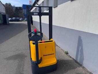 Vysokozdvižný vozík ruční 1t zdvih 2,9m  AKU - 4