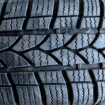 Predám 14" pneumatiky na diskoch na OPEL CORSA D - 4