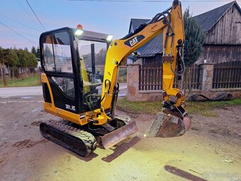 Minibager Caterpillar 301.8 - 4