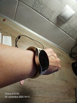 Predám Samsung Galaxy 6 40mm - 4