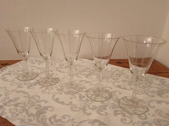 Vínové fasetované poháre - 4