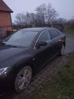 POZOR ZNIZENA CENA Predam mazdu 6 2010 - 4