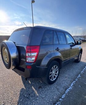 Suzuki Grand Vitara 2.4 benzin LPG 4x4 - 4