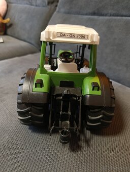 Bruder Zelený Traktor Fendt - 4