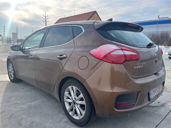 KIA Ceed Gold - 4