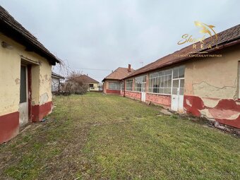 REZERVOVANÉ - Pozemok so starým domom Veľká Maňa / Nové Zámk - 4