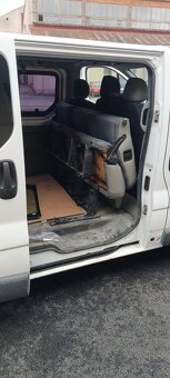 Renault Trafic 2.0 dci - 4