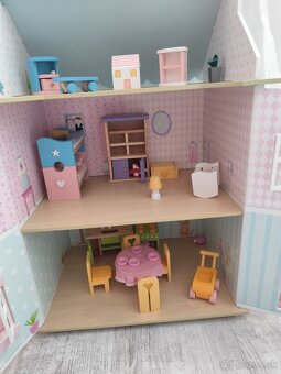Drevený domček le toy van - 4