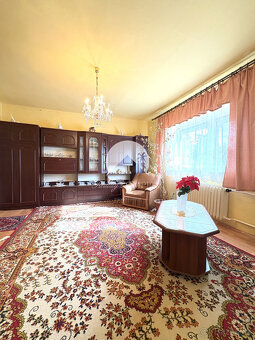 Reality KOMPLEX s.r.o.,Vám ponúka na predaj priestranný dom - 4