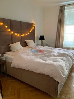 NEZARIADENÝ-ZARIADENÝ 2-IZB BYT oproti OC CENTRÁL - 4