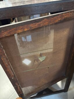 Antická vyrezávaná vitrína - 4