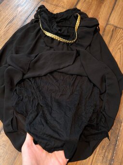 Čierne šaty s opaskom - 4