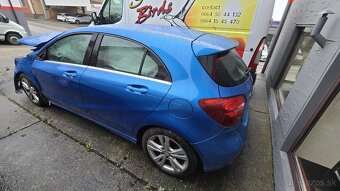Mercedes A-Klasse W176 1.6 Turbo - 4